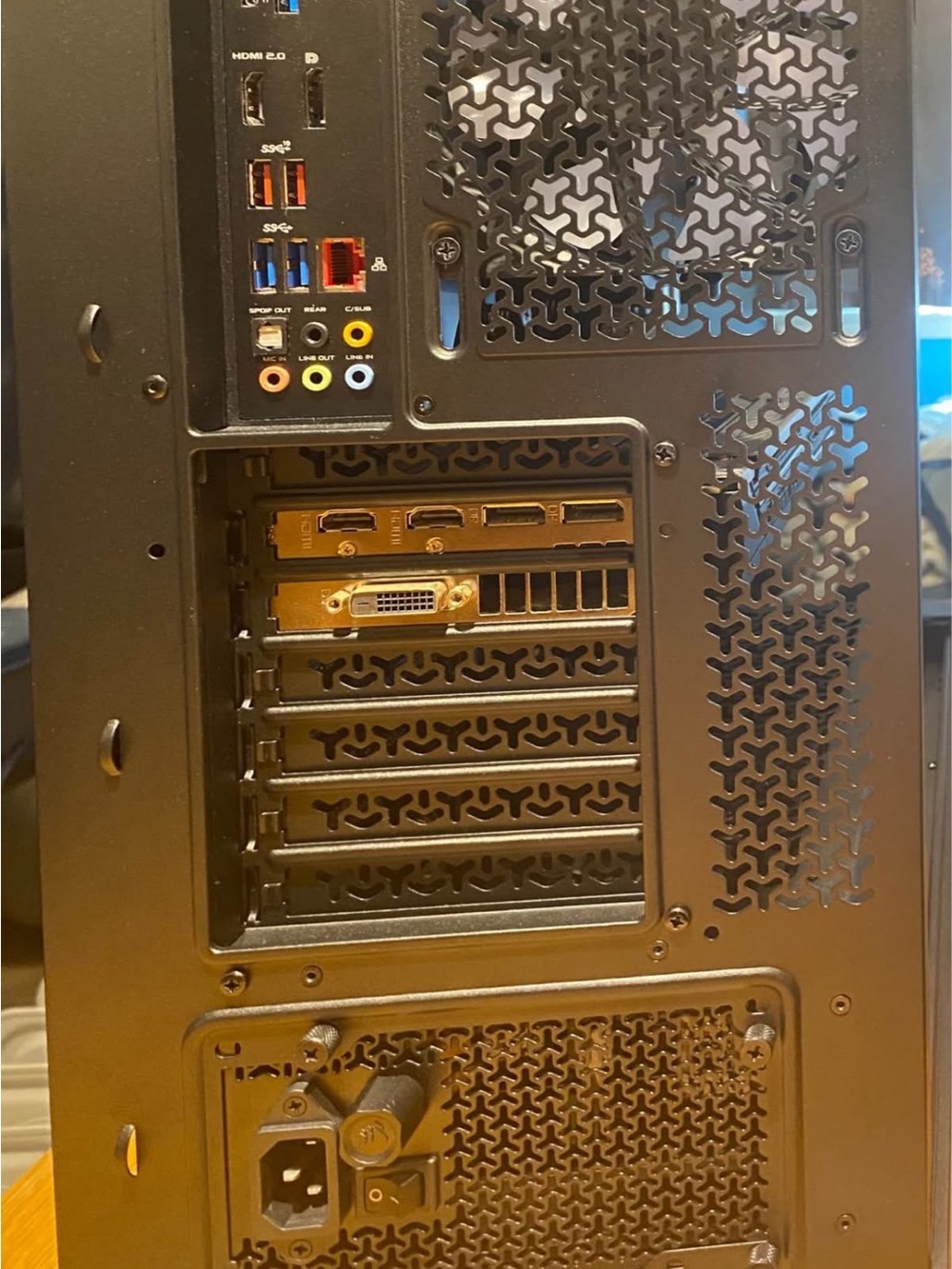 PRO BUILT GAMING PC - Picture 9 of 9